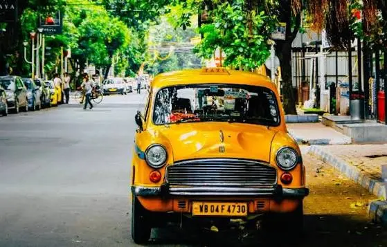 Public Transport Tour Experience In Kolkata